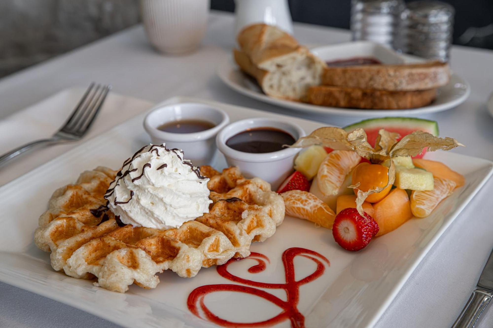 Chez Truchon Bistro-Auberge La Malbaie Luaran gambar