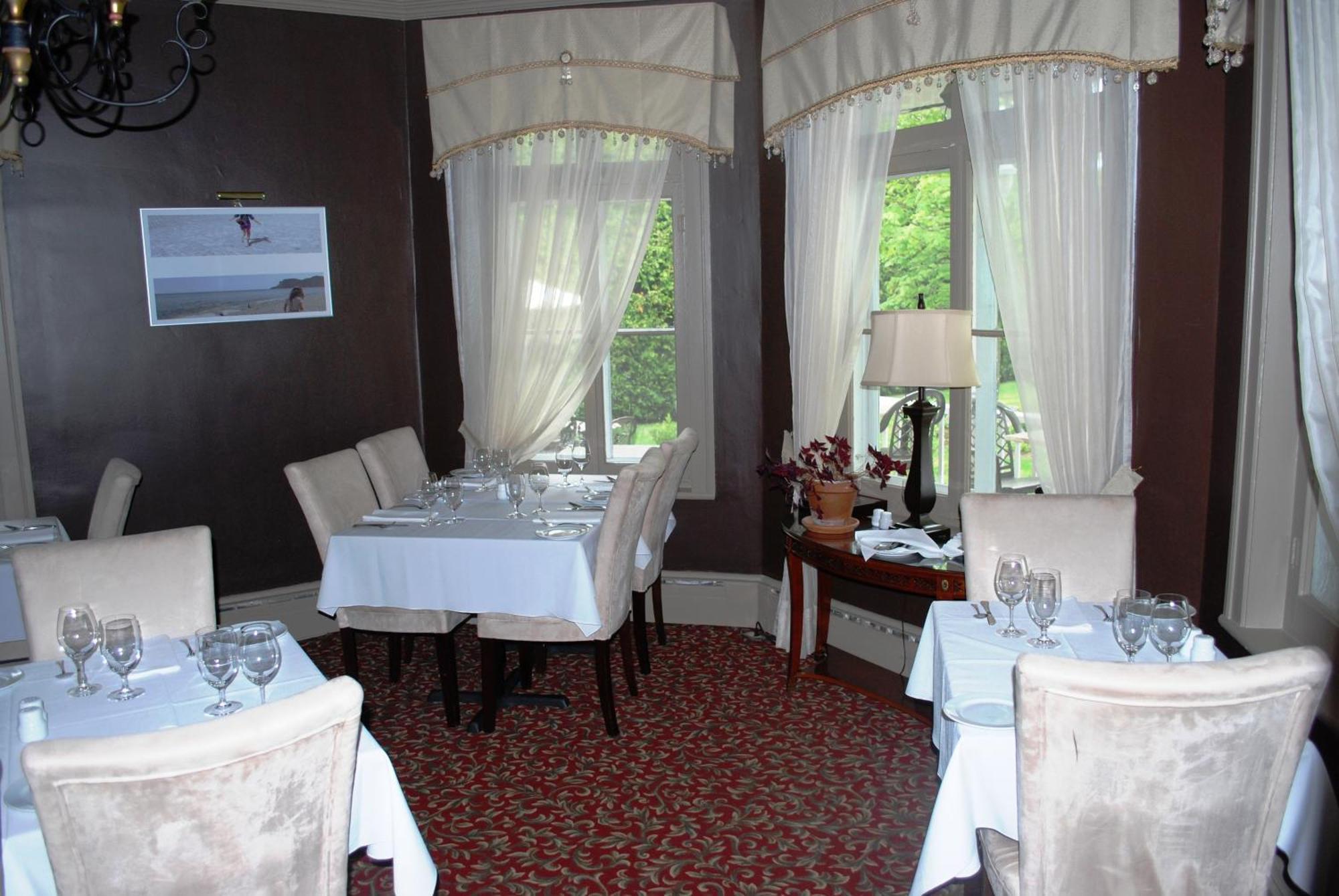 Chez Truchon Bistro-Auberge La Malbaie Luaran gambar