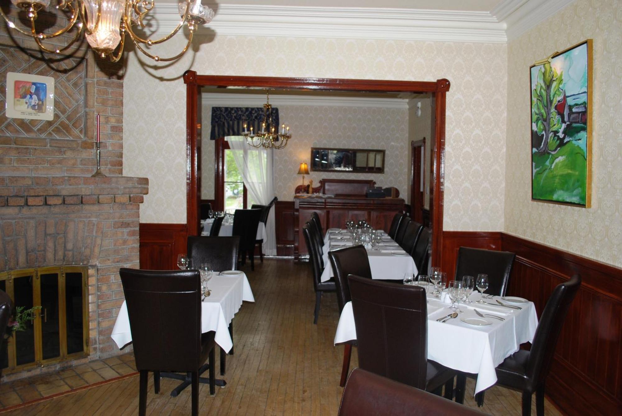 Chez Truchon Bistro-Auberge La Malbaie Luaran gambar