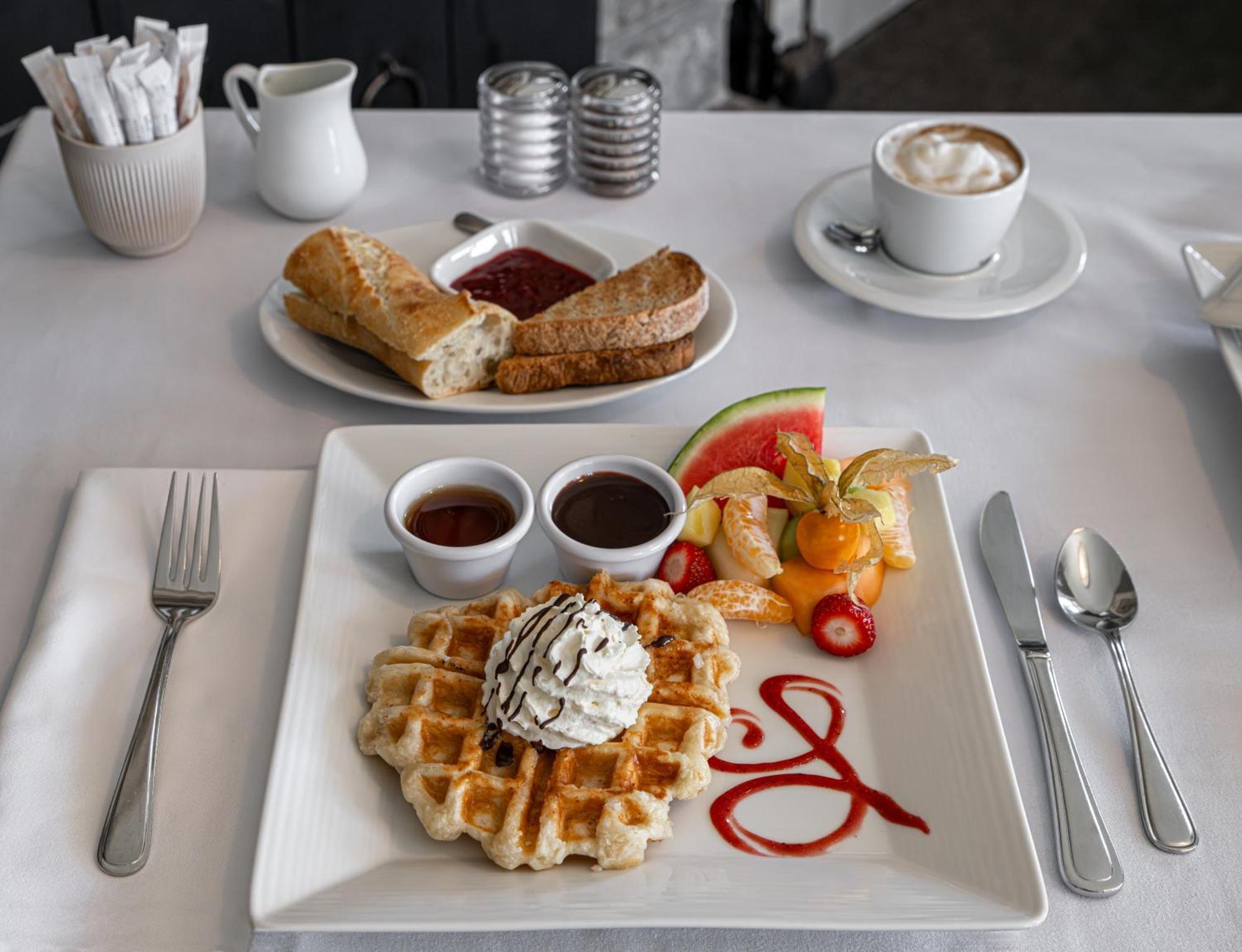 Chez Truchon Bistro-Auberge La Malbaie Luaran gambar