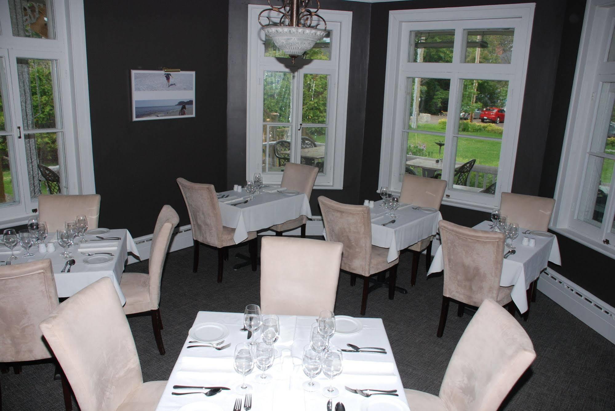 Chez Truchon Bistro-Auberge La Malbaie Luaran gambar