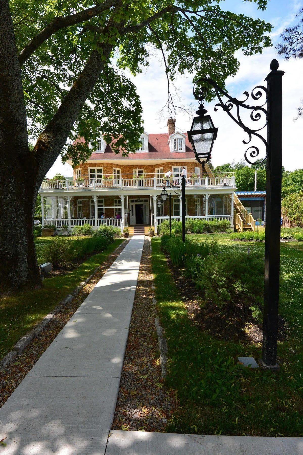 Chez Truchon Bistro-Auberge La Malbaie Luaran gambar